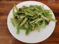 芹菜炒鳗丝-食海部落