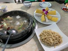 -墨脱石锅椰子鸡•香草鸭•东山羊(大东海店)