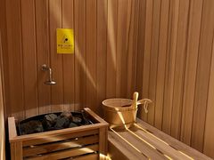 -深圳国际会展中心希尔顿酒店(前海华发冰雪世界店)