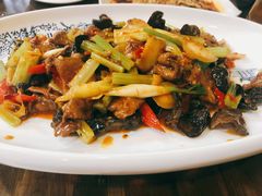 泡椒仔姜鲜牛肝-伊兰麒兰馨园·川菜·清真馆(339电视塔店)