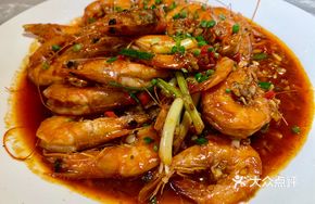 Spicy Giant Prawn Hot Pot