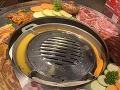 -哈哈碳都·牛肋条无限自助烤肉(台江万达店)