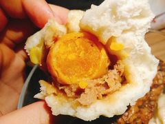 咸蛋黄超人包-老陶包子铺(南大西南村店)