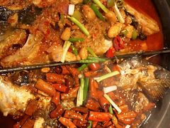 -鸣记脆皮烤鱼·海鲜烤鱼(三八广场店)