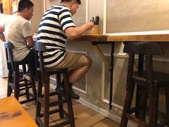 -呼啦面馆·头牌豌杂面(爱琴海店)