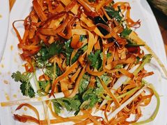 -山河屯铁锅炖·非遗东北菜(南山店)