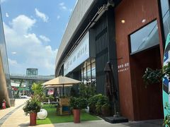 -臻鲜燕海鲜融合餐厅(金陵style店)