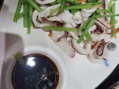 白灼鱿鱼仔-吉香碳烤生蚝(仙霞路店)