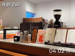 -新华文创·光的空间