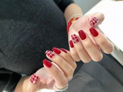 -LISSOM莉森 Nail ·美甲美睫原创定制店