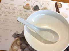 餐具摆设-南小馆(迪士尼小镇店)