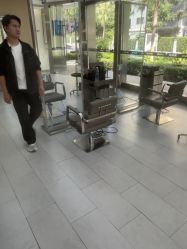 -首脑美发沙龙