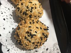 黑心芝麻球-绿柠食堂(北外滩店)