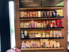 零售区-星巴克臻选(莘庄仲盛店)