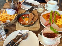 -Common Table · Brunch & Coffee