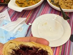 -香巴拉云南餐厅(华莱坞店)