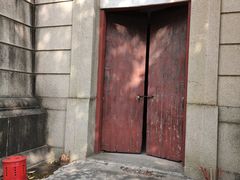 -粤军第一师诸先烈纪念碑-停车场