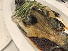 -万龙洲海鲜(大兴绿地缤纷城店)