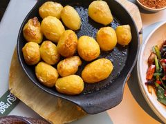 -饱嗝·小炒云南菜·见手青乌鸡汤锅(来凤街国创园店)