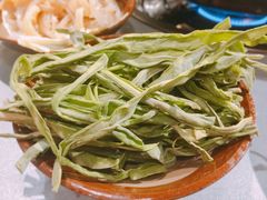 贡菜-周幺妹重庆老火锅(银泰城总店)