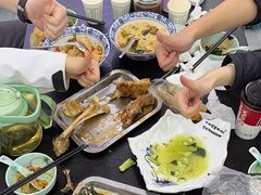 -撒拉人家.酸菜牦牛肉火锅