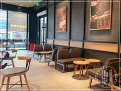 用餐区-星巴克(武汉湘隆时代广场店)