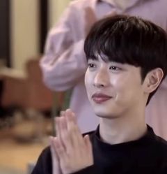 -茶发Salon·烫发染发理发