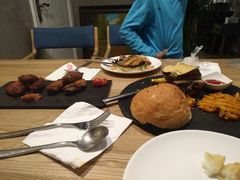 -HIGH FIVE哈福手工汉堡(桂林路店)