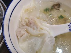 榨菜鲜肉小馄饨-景芳周大姐(国大城市广场店)