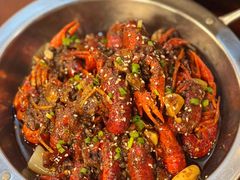 麻辣小龙虾-虾妹纸餐厅