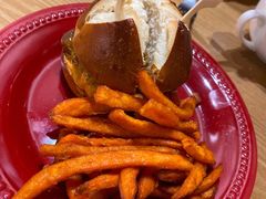 -HELLO 27 意面·沙拉·帕尼尼