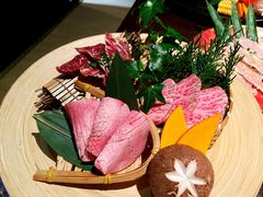 -山川小町·极番烧肉(新地假日广场店)