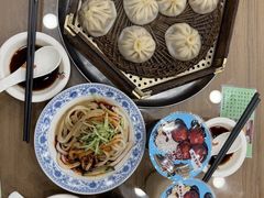 牛肉灌汤小笼包-西安贾三灌汤包·回坊小吃·清真炒菜(北院门总店)