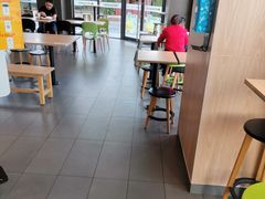 -麦当劳(松江南乐得来速店)
