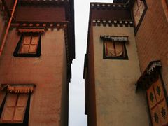 -噶丹松赞林寺