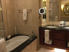 -广州富力丽思卡尔顿酒店