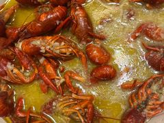 -扒虾小妹儿麻辣海鲜(宏图街店)