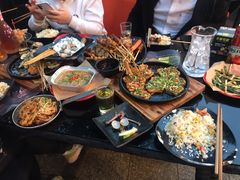 -何师烧烤·香辣蟹·川菜·30年老品牌(太古里旗舰店)