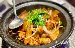 Golden Herb Chicken Pot