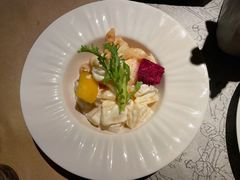 凤梨虾球-穹六人间 people 6(岳阳路店)