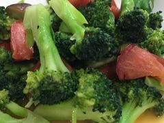 西兰花番茄炒蘑菇-红灯笼龙凤饭店(宁波老字号店)