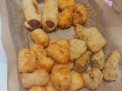-达美乐比萨(岁宝民治1881店)