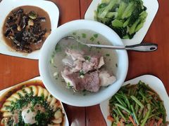-爱的果实月嫂育婴师(世纪东方店)