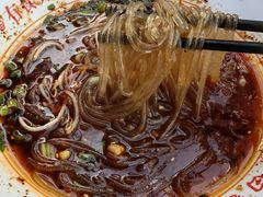 招牌酸辣粉-钟方模白家肥肠粉(春熙店)