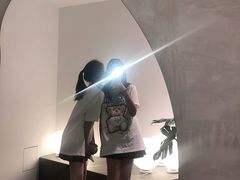 -洪小鹏生活美学馆(领SHOW天地店)
