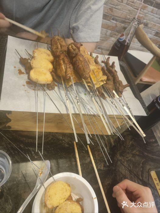 郑贵初烧烤·烤凤爪的发明者(王家湾店)图片