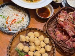 -老滇山寨•云南特色菜•地方菜•民族风情歌舞表演(金碧店)