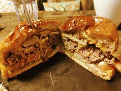 -HIGH FIVE哈福手工汉堡(桂林路店)