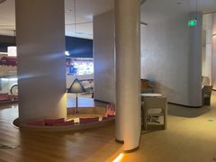 -涨巢·潮玩水疗局