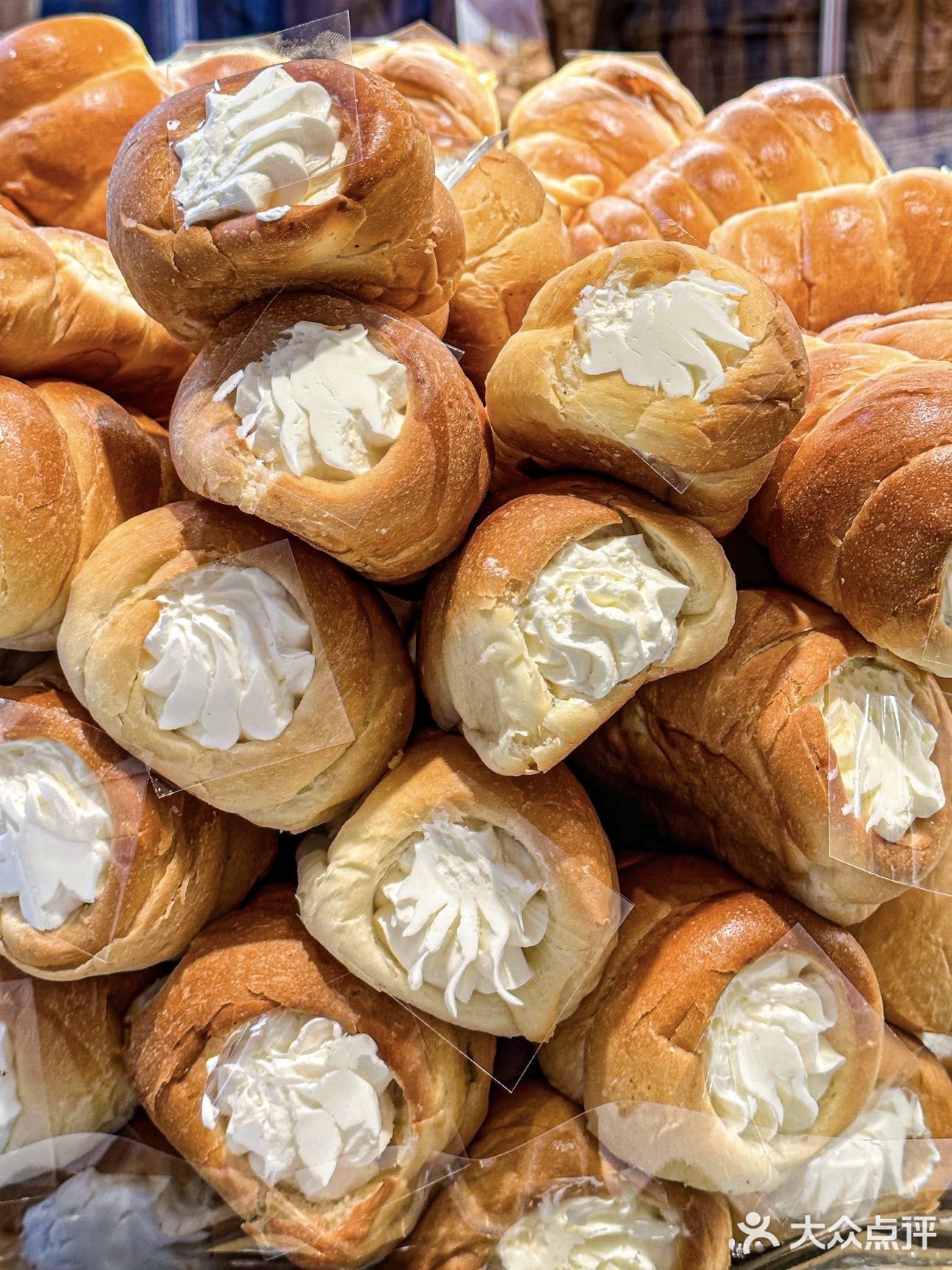 标题：新侨三宝乐面包店｜小时候的味道永不变~